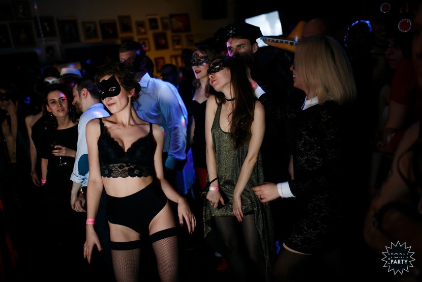 Costume Erotic Party