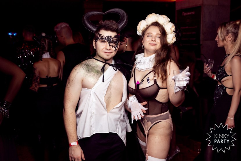 Taisiya Reshetnikova Kinky Party