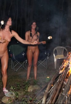 Naked Girls at Camp (73 photos)