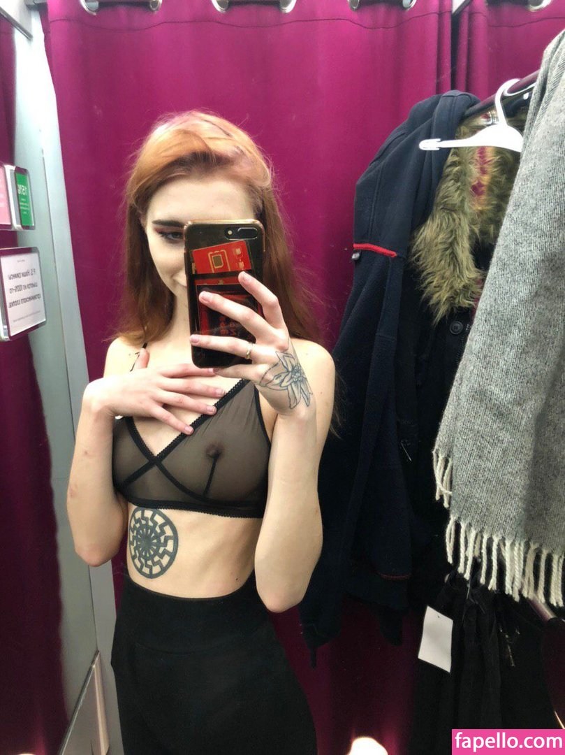 Arina Bernardini legs