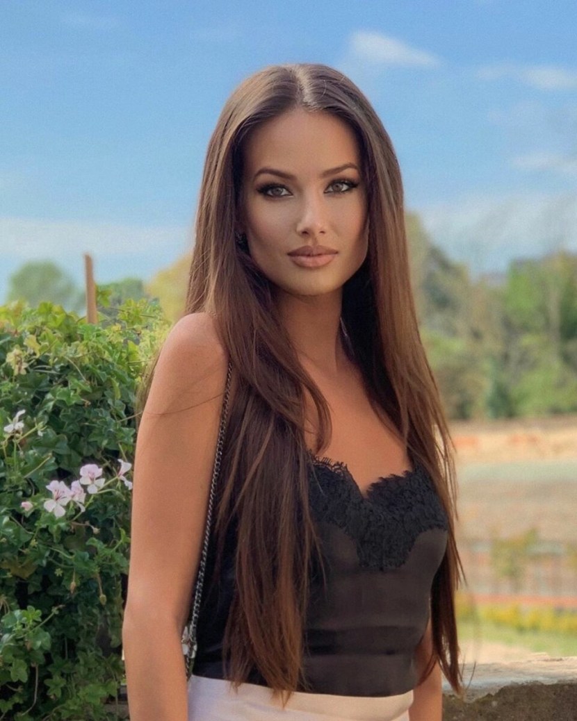 Arina Bernardini naked