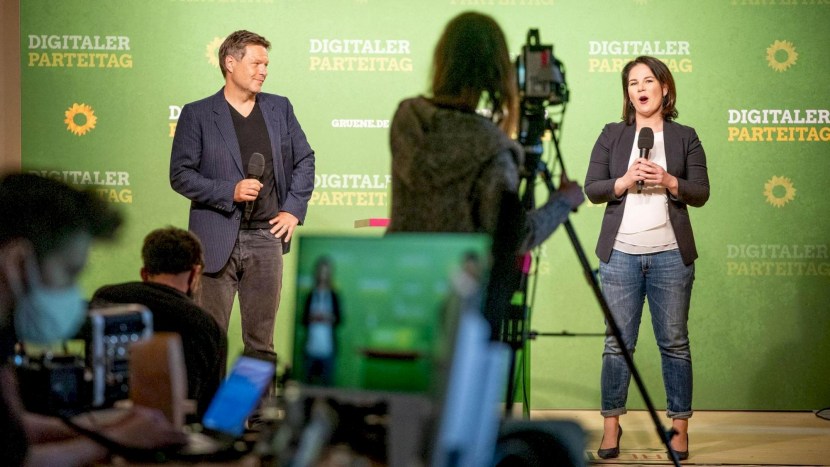 Elena weakly Alisa Werner