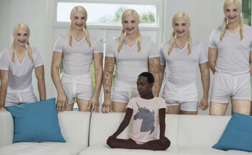 Piper Perry and 5 blacks