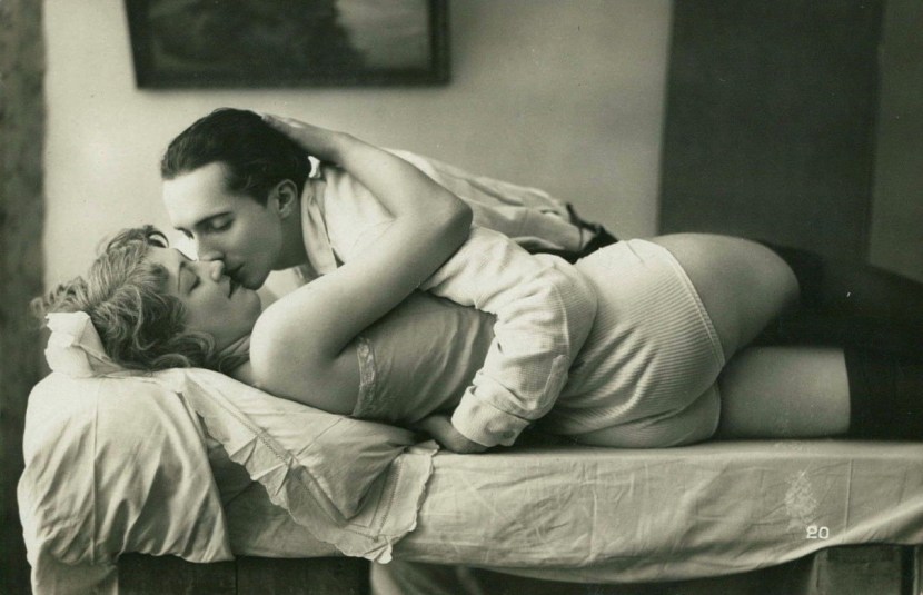 Retro in bed