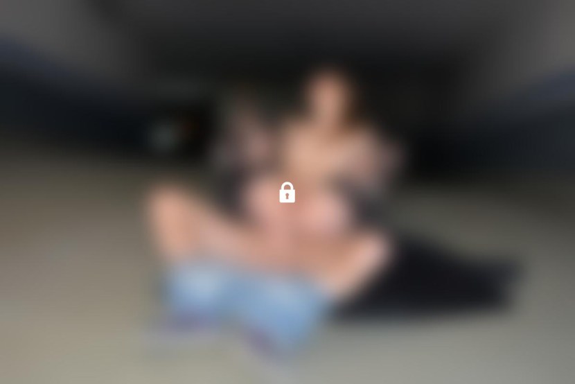 Fuck in the car amateur