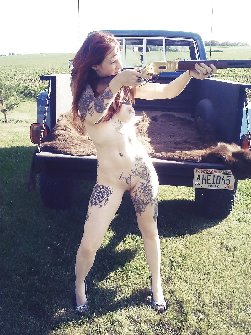 Naked Milf calls him