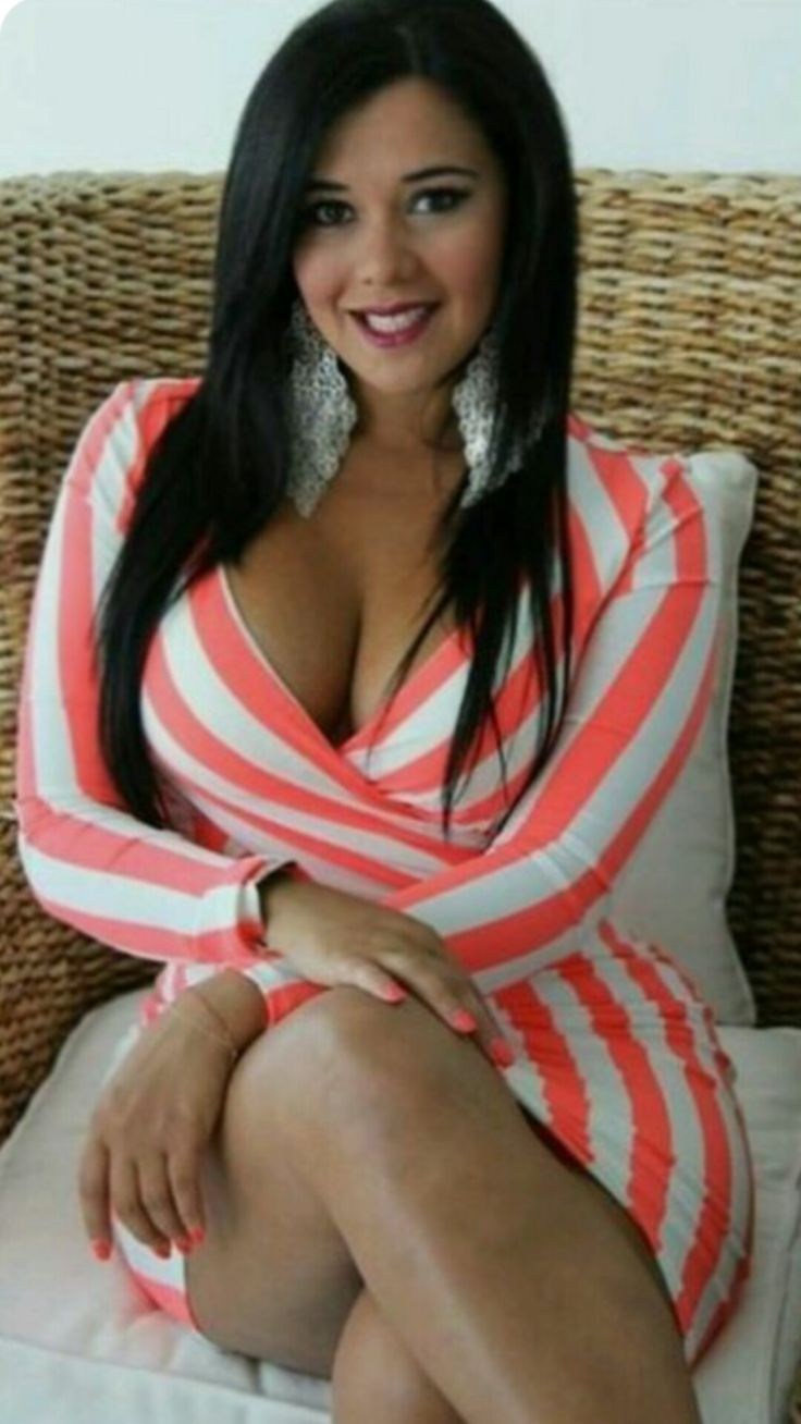 Beautiful mature Latinka