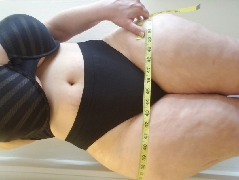 Women with a big booty in leggings