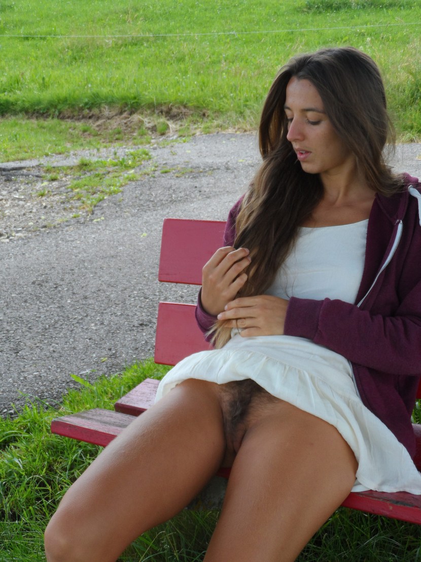 Girls spread their legs without panties