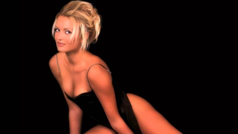 Larisa Kuzovkin, poetess. Biography