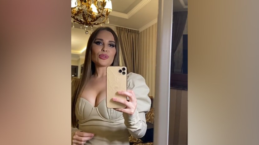 Striptsers Julia Mikhalkova