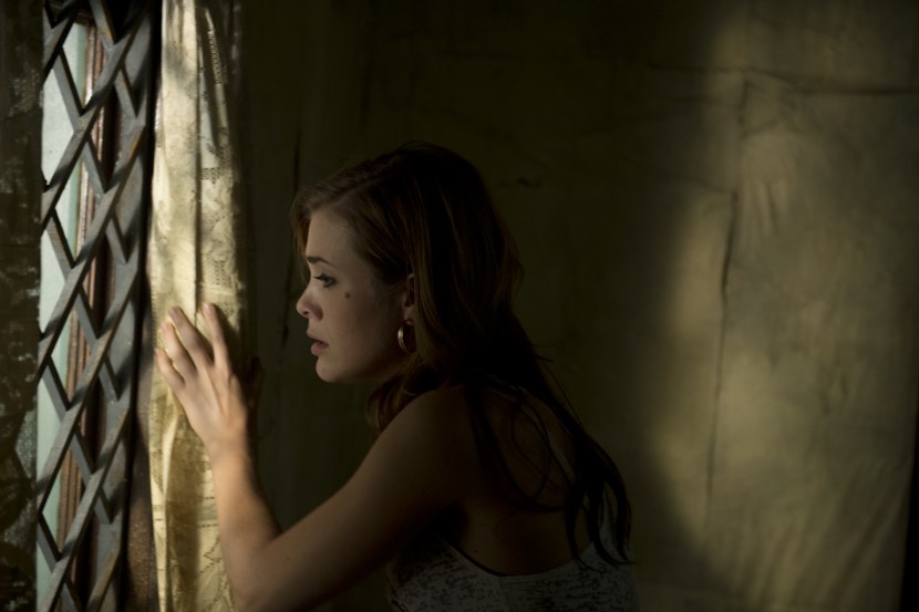 Melissa Roxburgh is hot