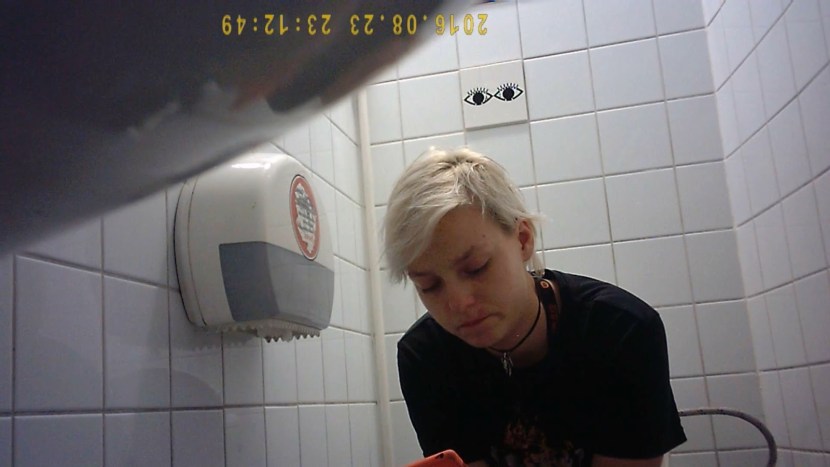 Schoolgirls in the locker room hidden camera