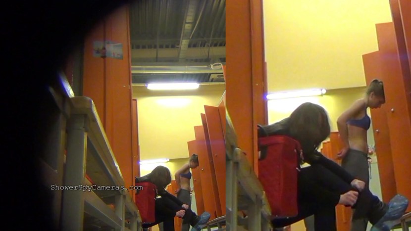 Spy Cam Mommy without complexes