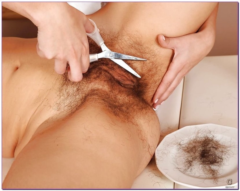Hair haircut scissors on the pubis