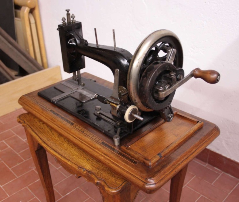 Sewing machine JUKI DDL-5550