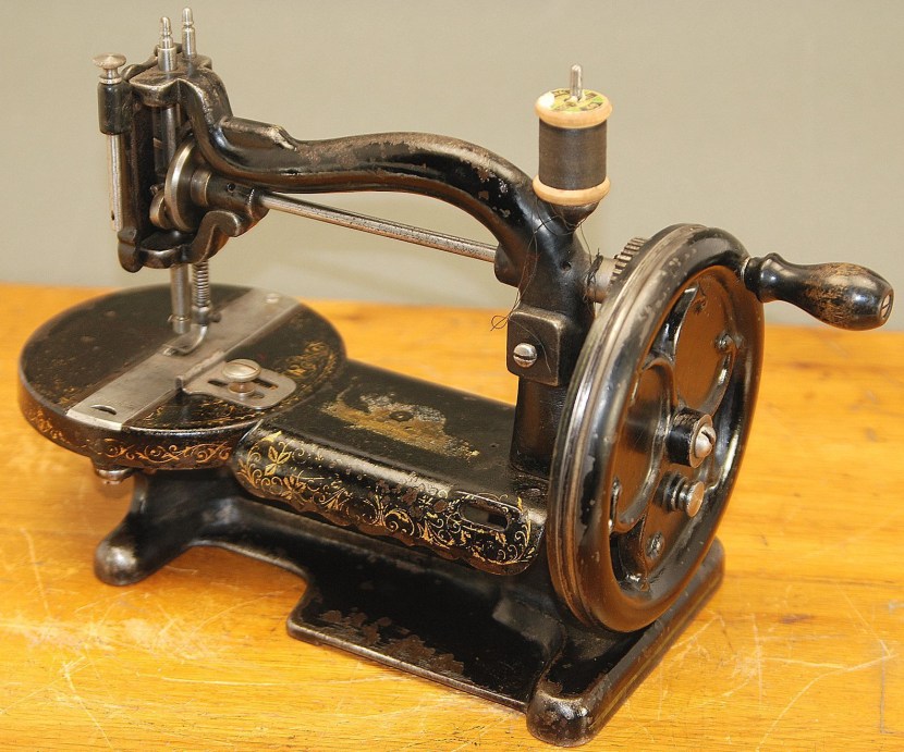 Sewing machine Pfaff 1222