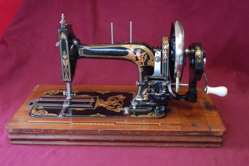 Sewing machine Zinger Gabarita