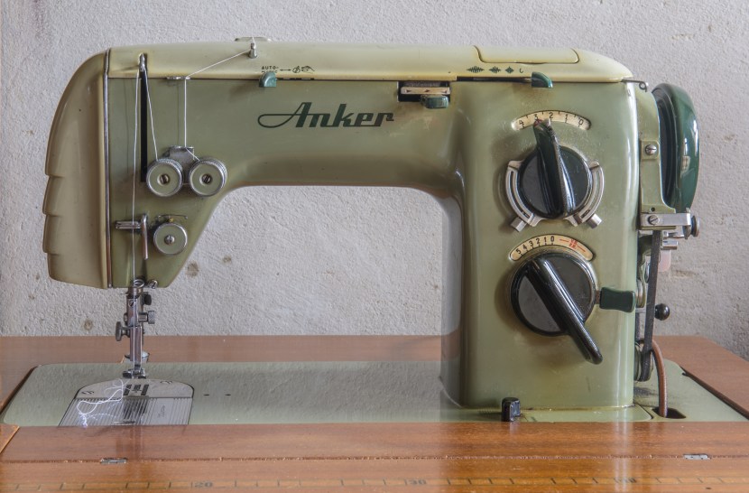 Retro style sewing machine