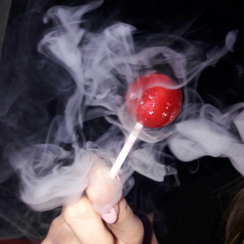 Girl with Lelentice Plart