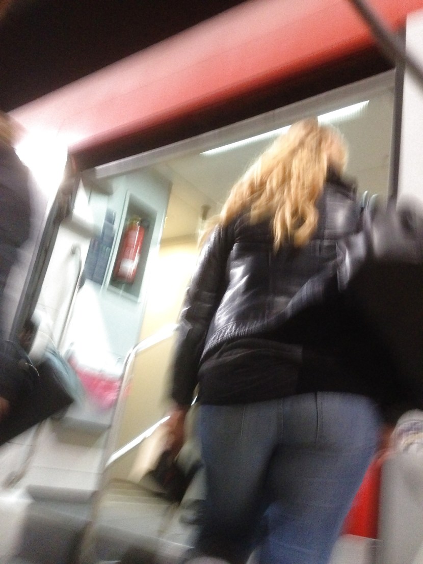 The level of happiness from age