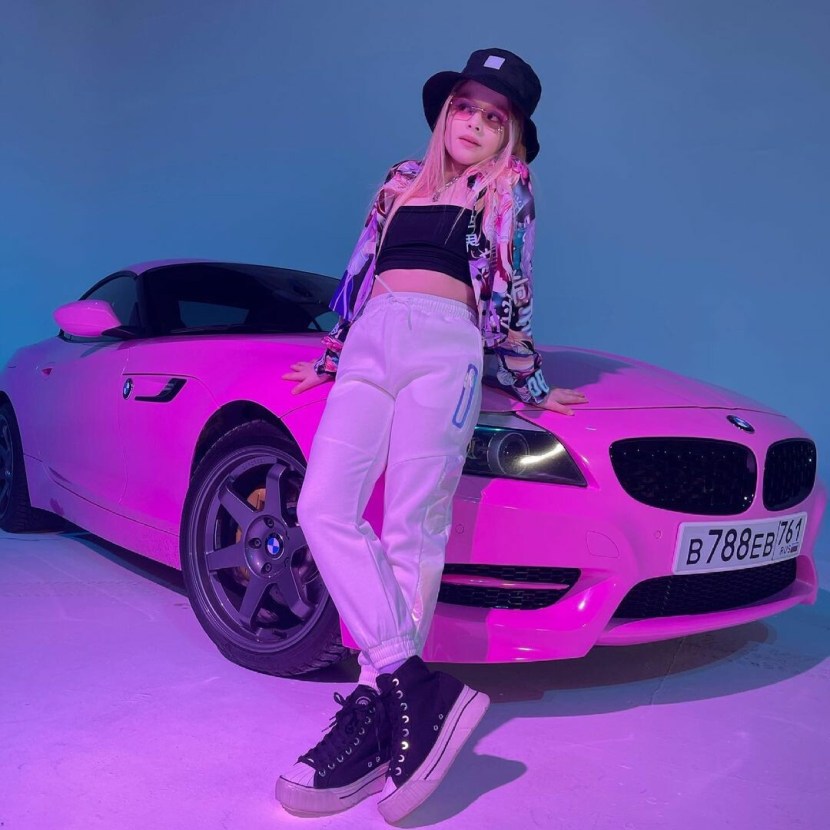 Milana Nekrasova with friends