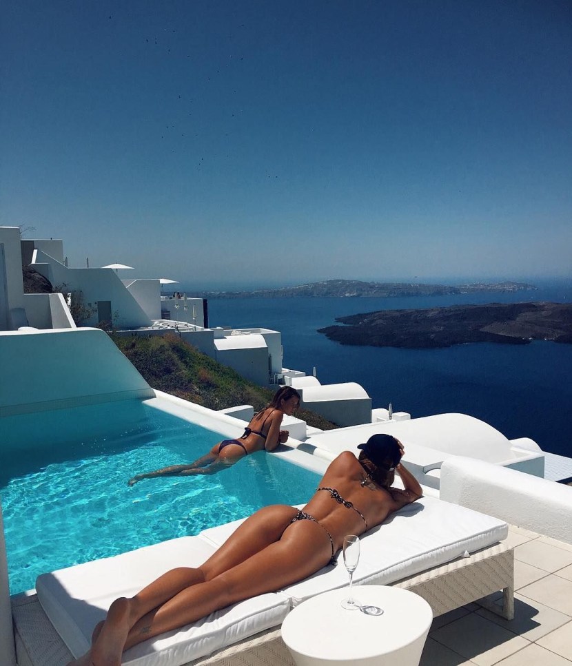 Photo shoot at the hotel in the pool