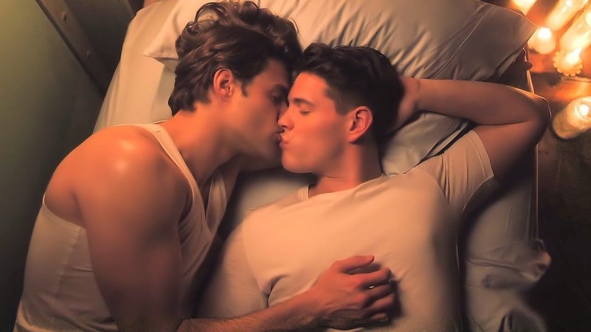Liam Nison kiss