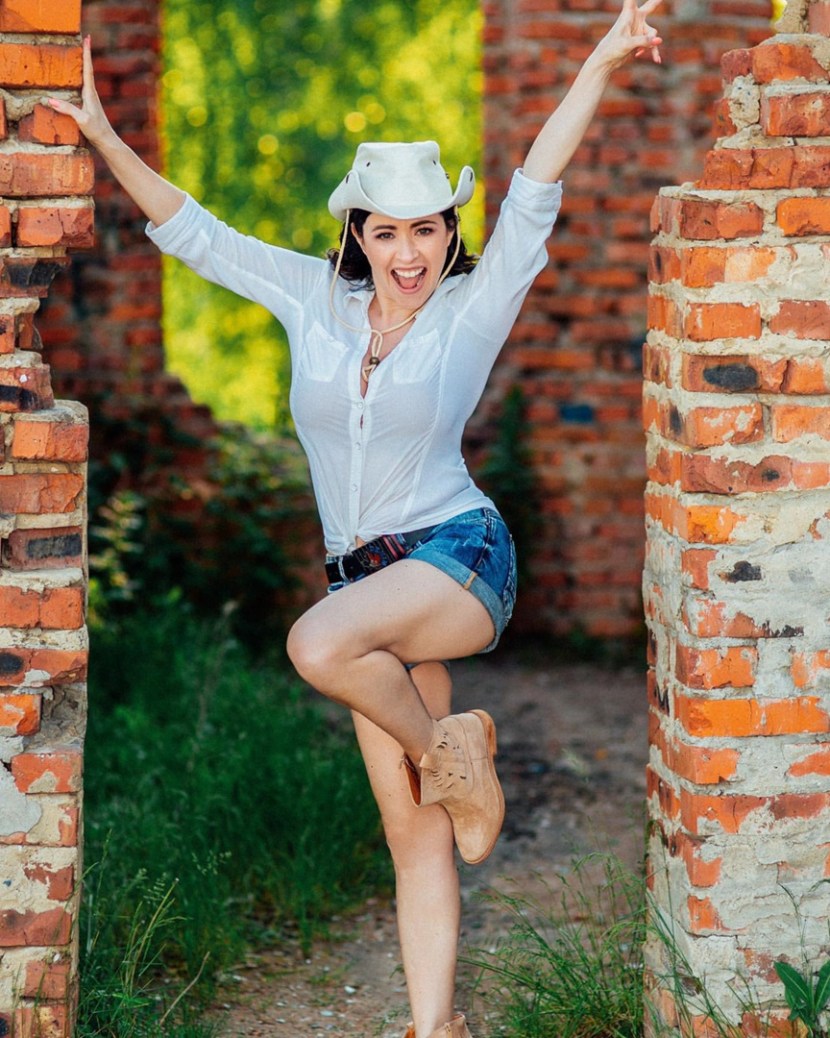 Anna Excitation Affaction 2.1