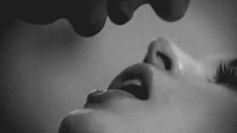 Statements about a kiss