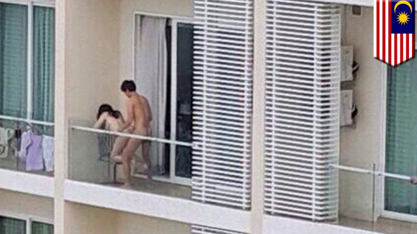 Spy in the windows and balconies of the nude