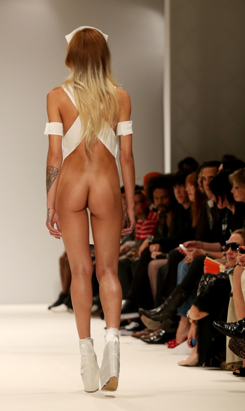 Girls undress on the catwalk
