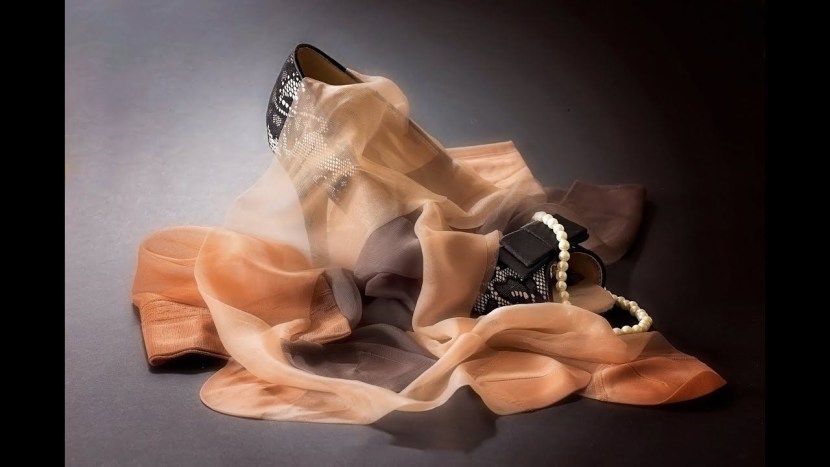 Older women in pantalons