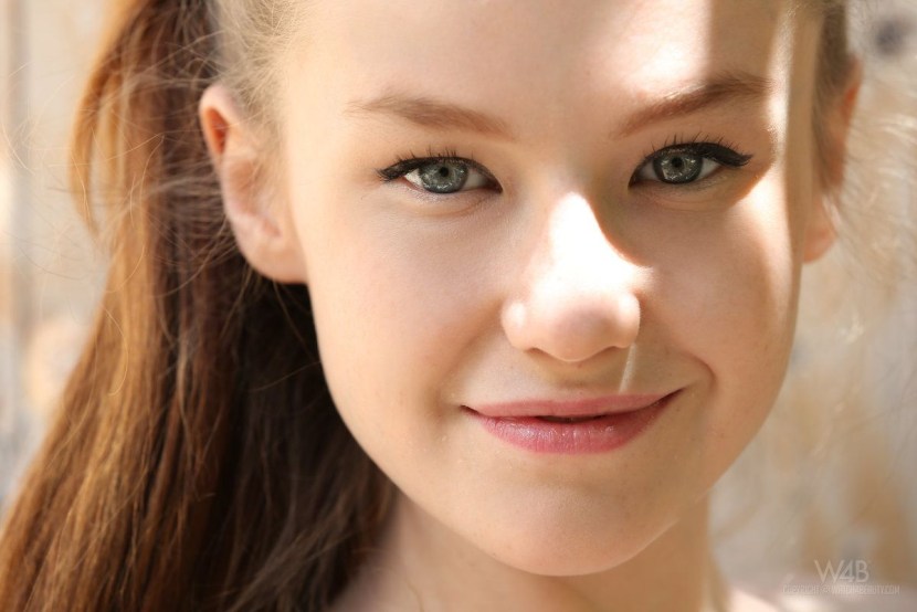 Alessandra Ambrosio +18