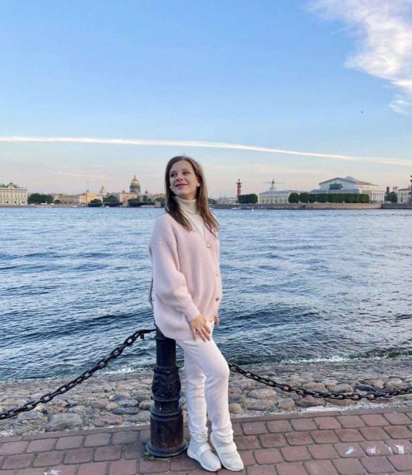 Pregnant Lisa Arzamasova