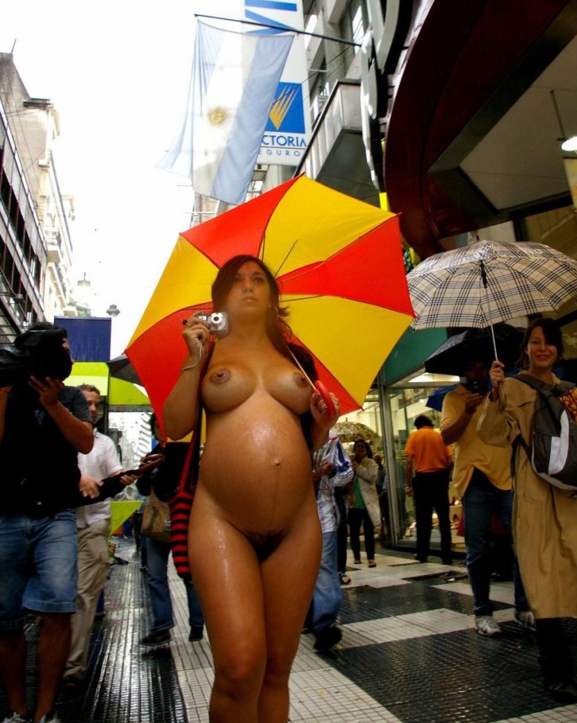 Naked pregnant women in public