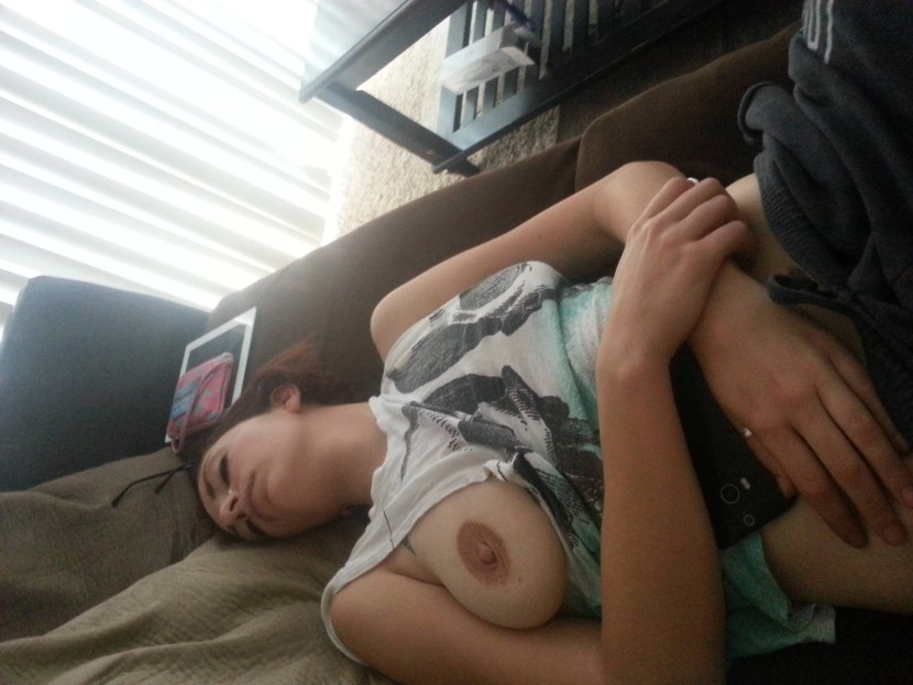 Sleeping tits from T -shirts