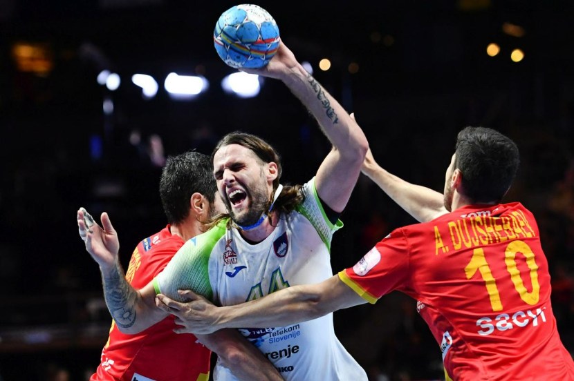 Beach volleyball handball