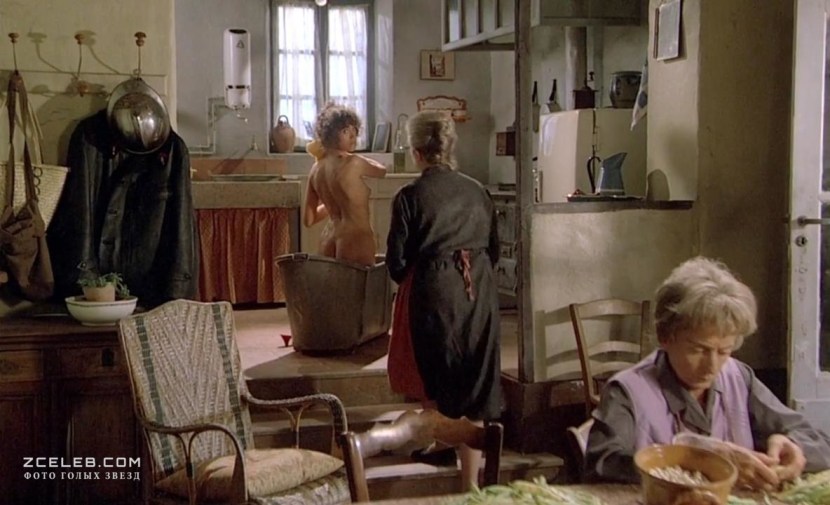 Isabelle Nanti chest