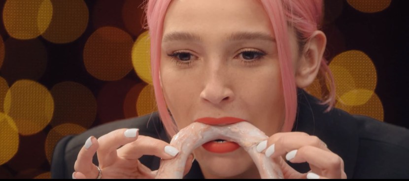 Nastya Ivleeva open mouth