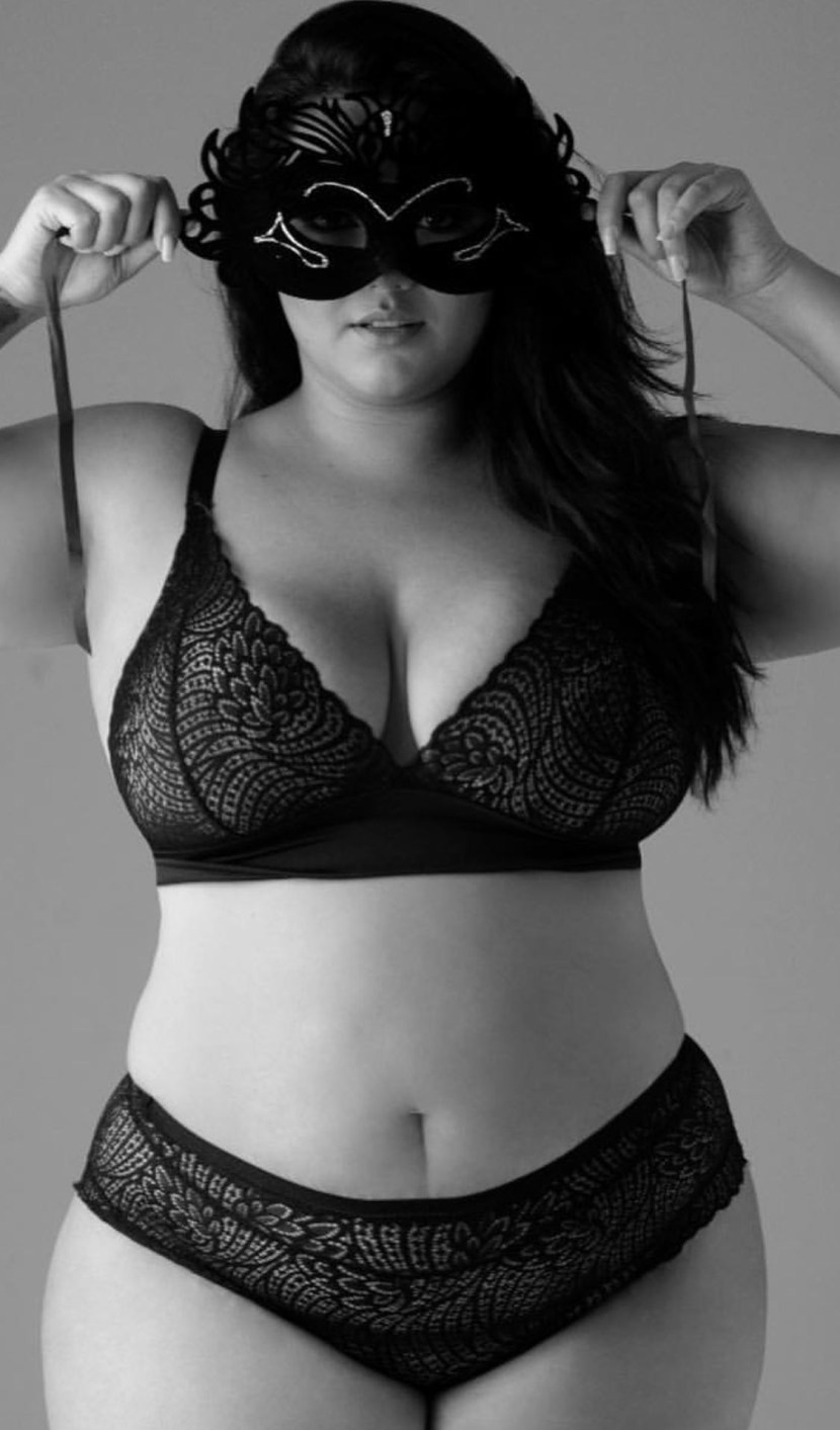 Anastasia Vinogradova plus saz