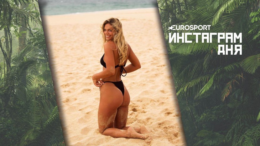 Julia Efremova is naked