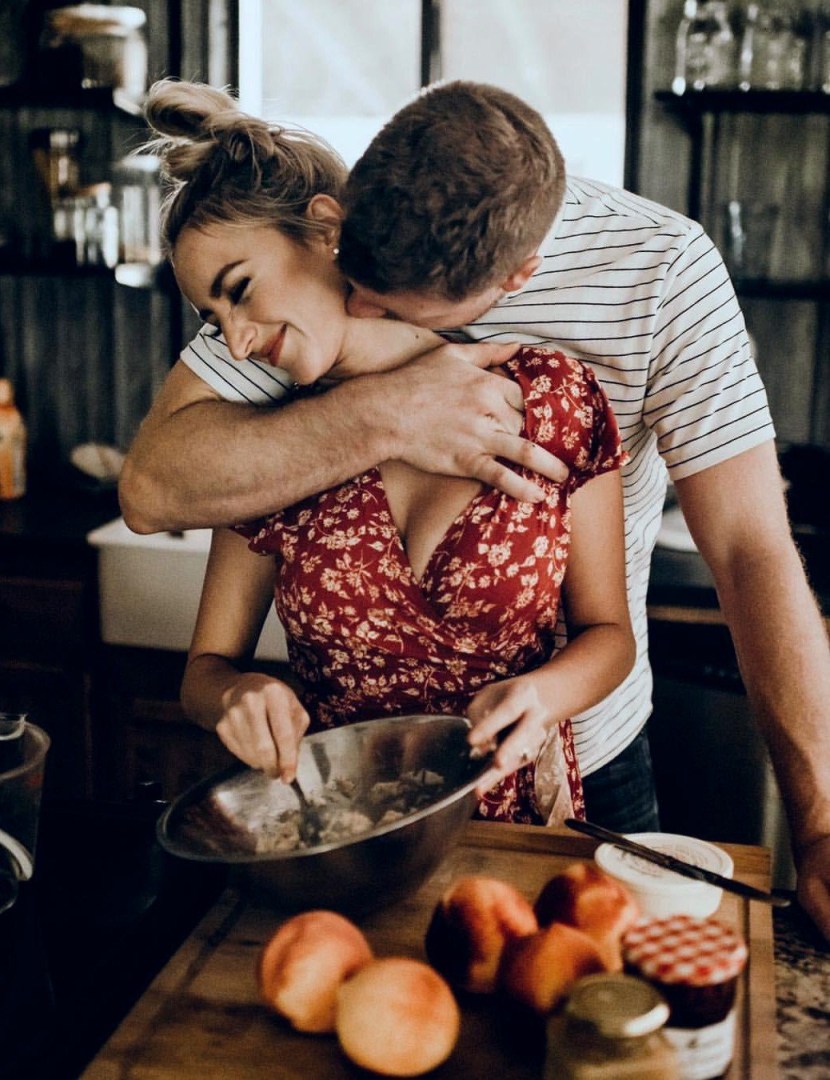 Man and woman in the kitchen