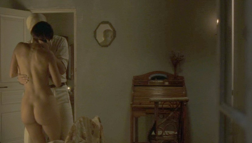 Katerina Murino bed stage