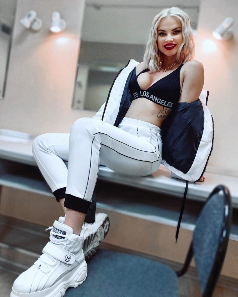 Young Russian porn actress Dasha