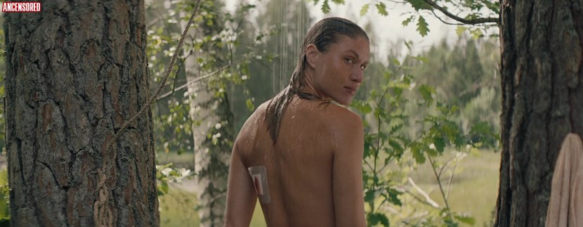 Olga Ozollapin is naked