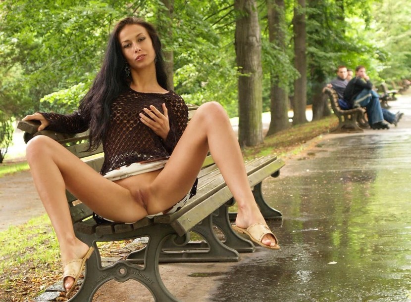 Putting your legs without panties