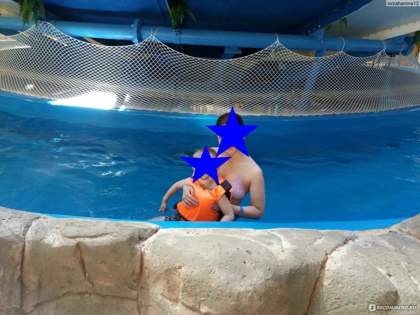 Laura Lyon Fuck in the pool