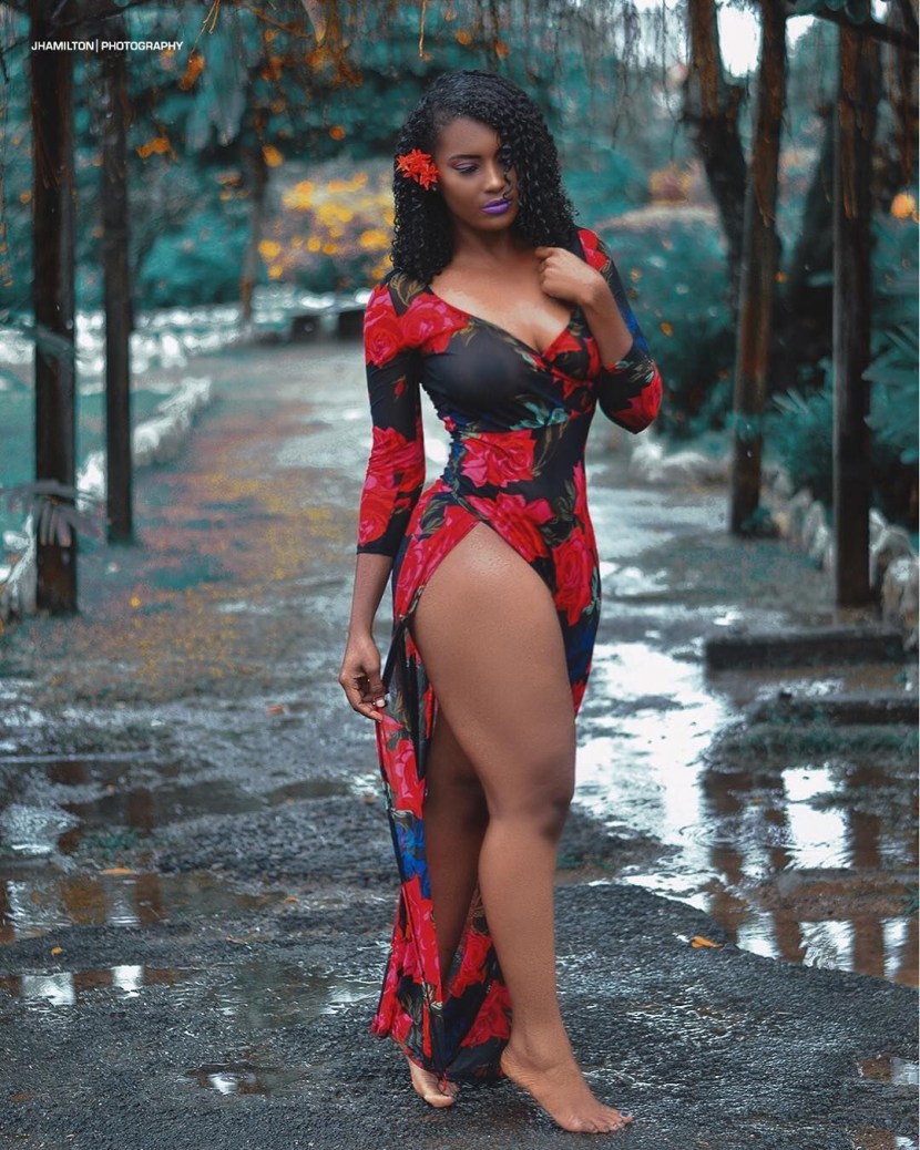 Piper Perry and 5 black