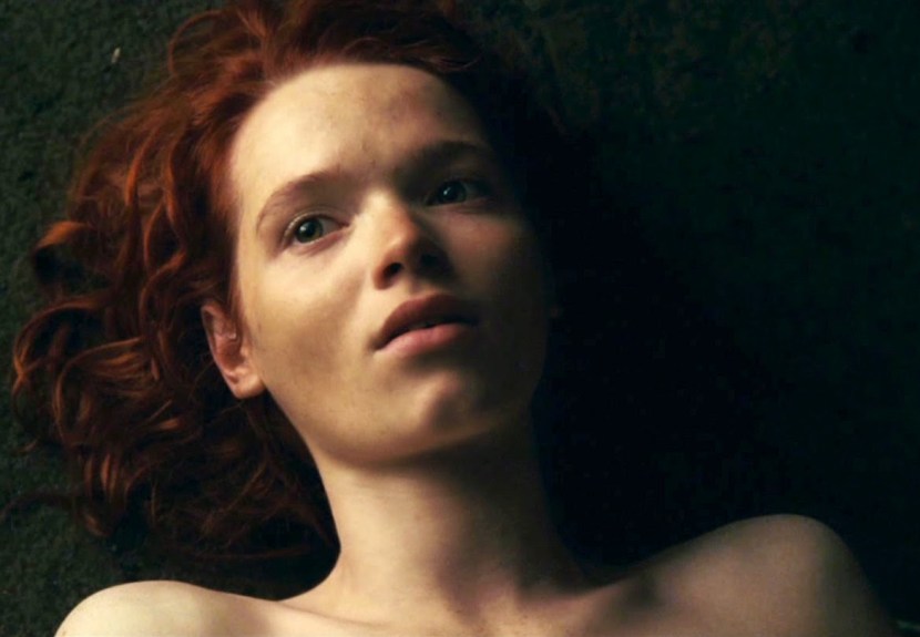 Naked chiser Carolin Vagina